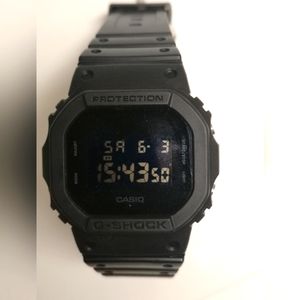 Casio G-Shock DW-5600